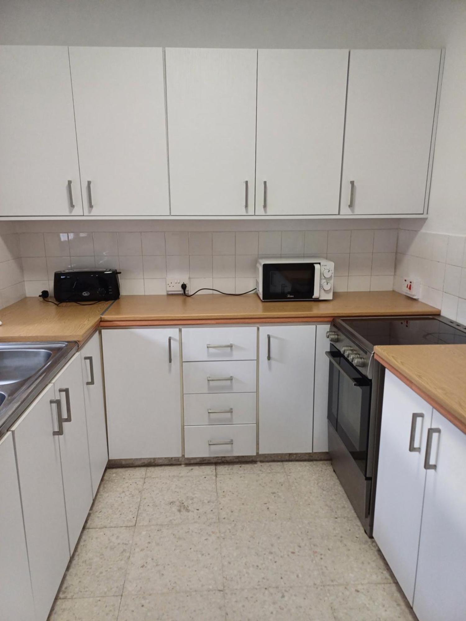 Spacious 2 Bedroom Appartment Near Mall -Internet 1Gbps Пафос Екстериор снимка